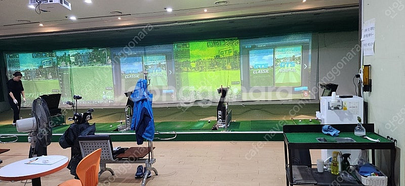 스크린 골프기계 GTS 중고 싸게 팝니다.(현재도 아주 유명한 스크린골프 기계, AS잘됨)--3